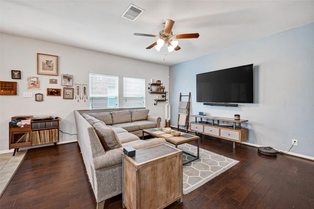 10 Desert Willow Court, Manvel, TX 77578