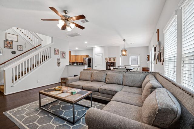 10 Desert Willow Court, Manvel, TX 77578