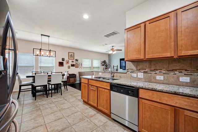 10 Desert Willow Court, Manvel, TX 77578