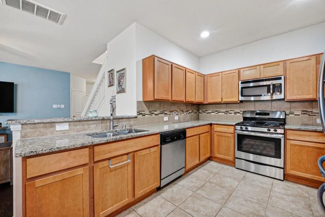 10 Desert Willow Court, Manvel, TX 77578