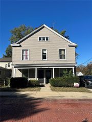 612 Mechanic Street, Alton, IL 62002