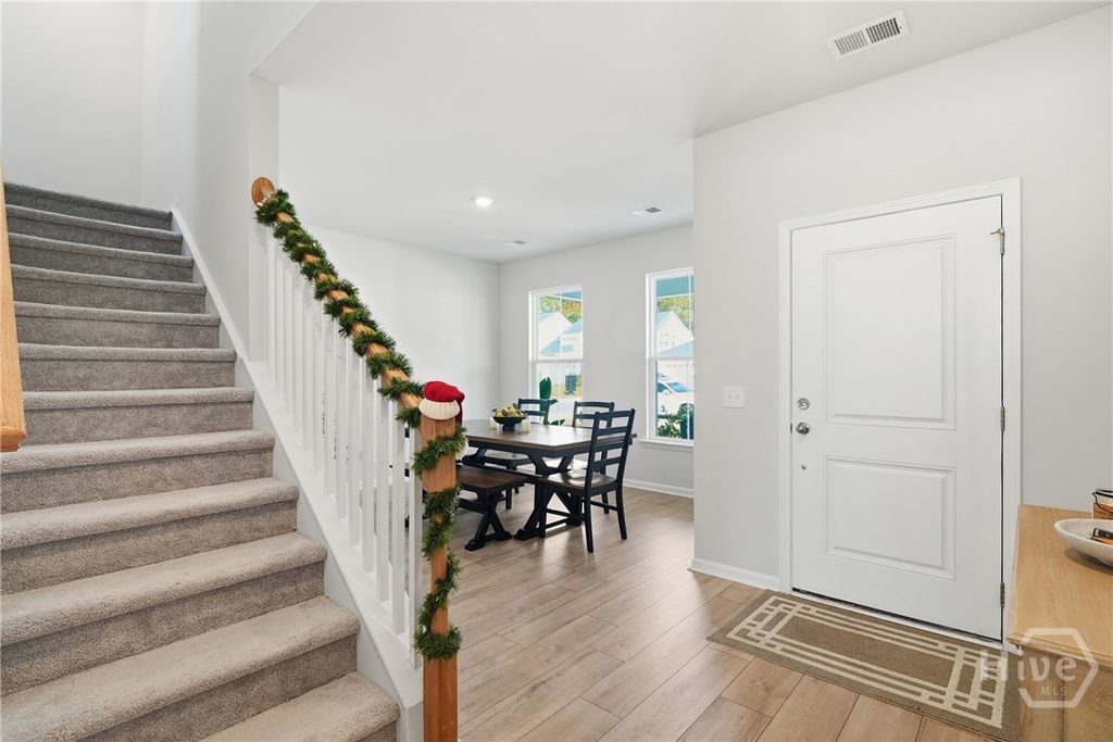 Image 11 of property listing at 127 Binscombe Lane, Pooler, GA 31322