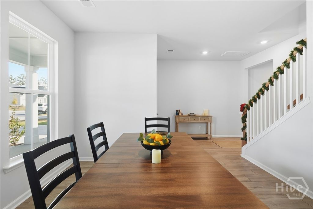 Image 15 of property listing at 127 Binscombe Lane, Pooler, GA 31322