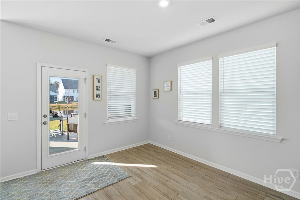 Image 31 of property listing at 127 Binscombe Lane, Pooler, GA 31322