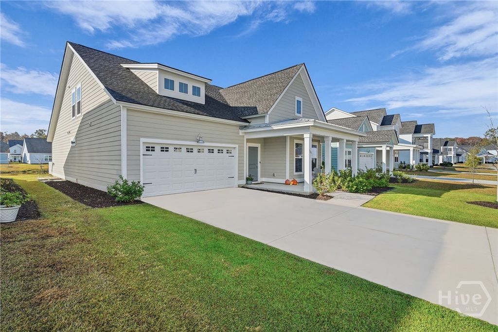 Image 5 of property listing at 127 Binscombe Lane, Pooler, GA 31322