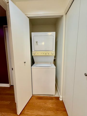 130 N Garland Court 2110, Chicago, IL 60602