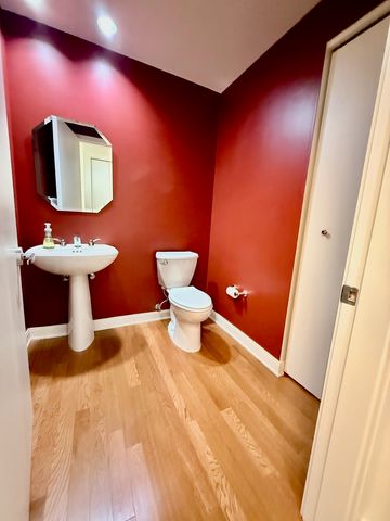 130 N Garland Court 2110, Chicago, IL 60602