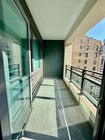 130 N Garland Court 2110, Chicago, IL 60602