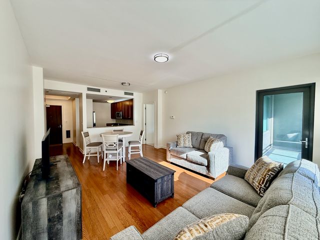 130 N Garland Court 2110, Chicago, IL 60602