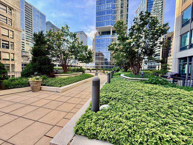 130 N Garland Court 2110, Chicago, IL 60602