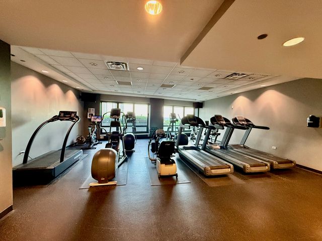 130 N Garland Court 2110, Chicago, IL 60602