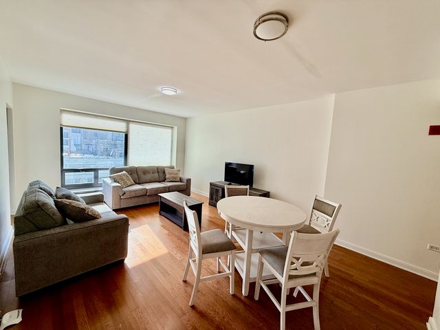 130 N Garland Court 2110, Chicago, IL 60602