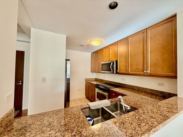 130 N Garland Court 2110, Chicago, IL 60602
