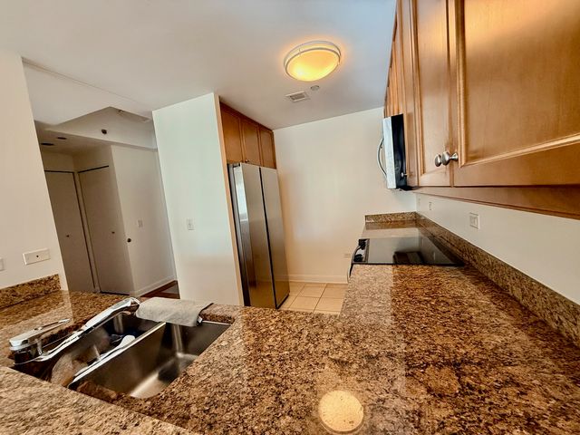 130 N Garland Court 2110, Chicago, IL 60602