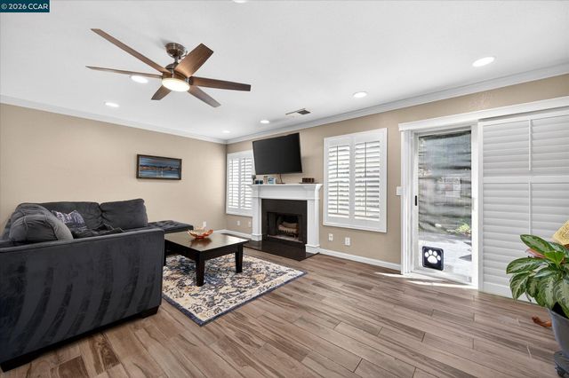 1892 London Dr, Benicia, CA 94510