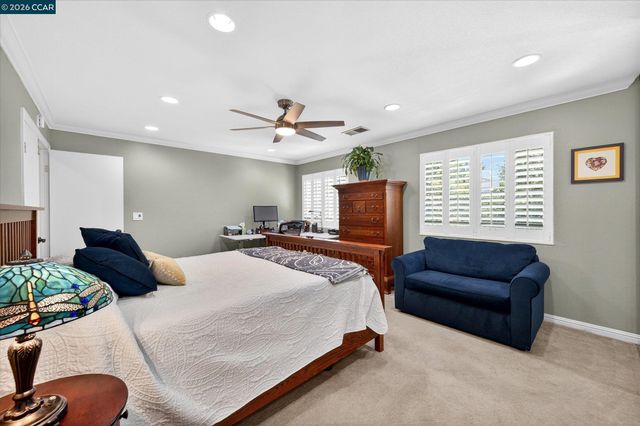 1892 London Dr, Benicia, CA 94510