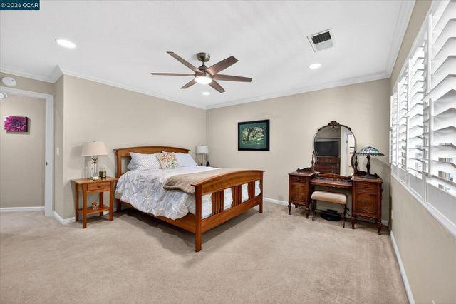 1892 London Dr, Benicia, CA 94510
