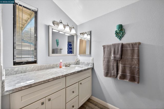 1892 London Dr, Benicia, CA 94510