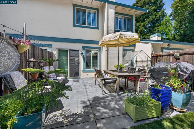 1892 London Dr, Benicia, CA 94510