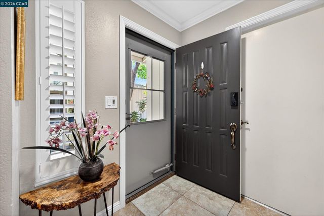 1892 London Dr, Benicia, CA 94510