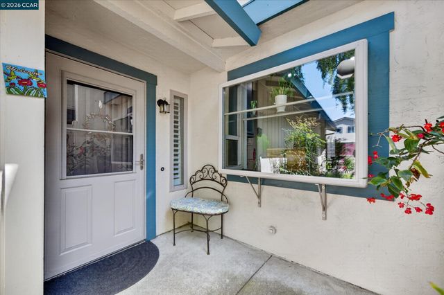 1892 London Dr, Benicia, CA 94510