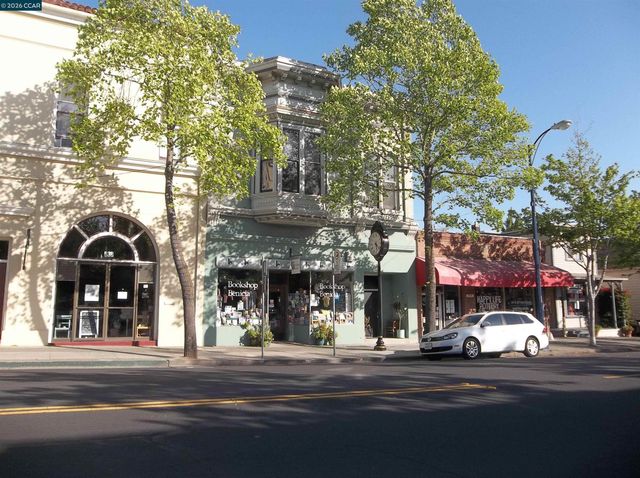 1892 London Dr, Benicia, CA 94510