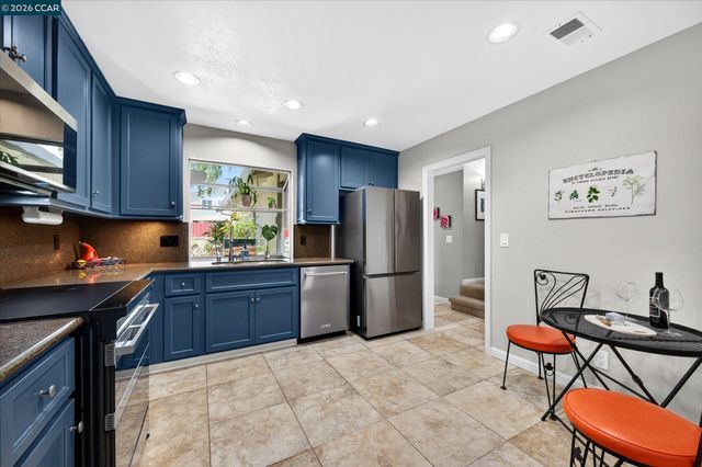 1892 London Dr, Benicia, CA 94510