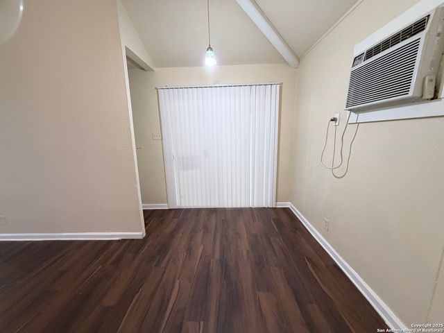 558 Jamaica, San Antonio, TX 78227