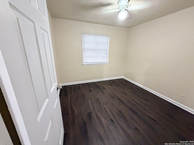 558 Jamaica, San Antonio, TX 78227