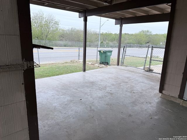 558 Jamaica, San Antonio, TX 78227