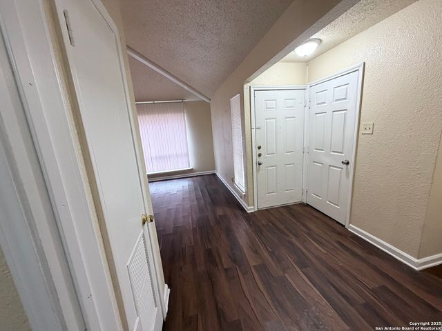 558 Jamaica, San Antonio, TX 78227