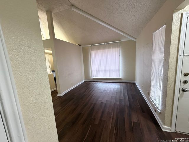 558 Jamaica, San Antonio, TX 78227