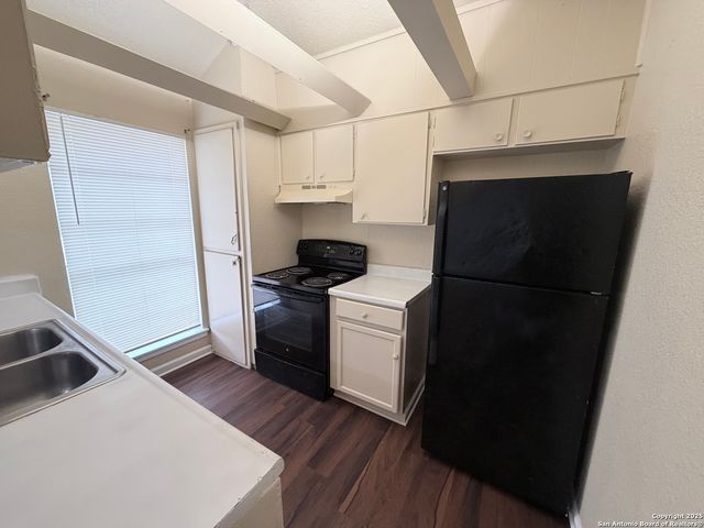 558 Jamaica, San Antonio, TX 78227
