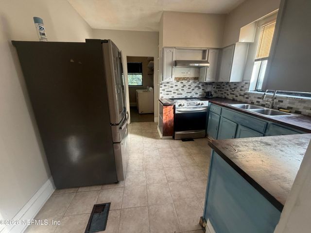 2204 MYRA Street, Jacksonville, FL 32204