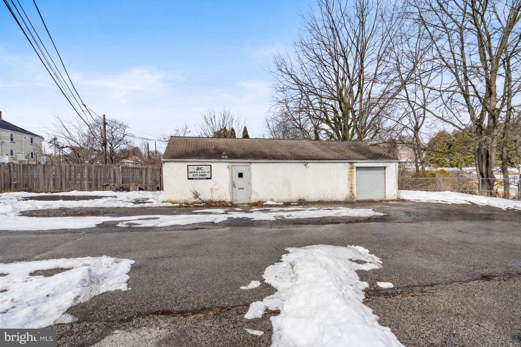 1013 RAPP ALY, Norristown, PA 19401