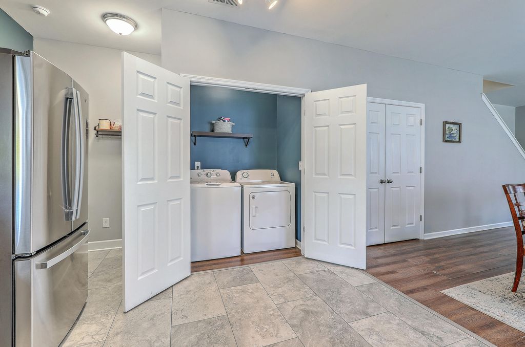 Image 11 of property listing at 26 Kennedy Street, Charleston, SC 29403