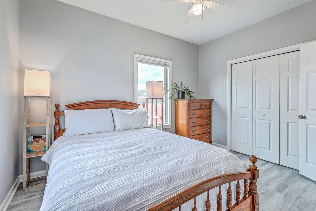 Image 16 of property listing at 26 Kennedy Street, Charleston, SC 29403