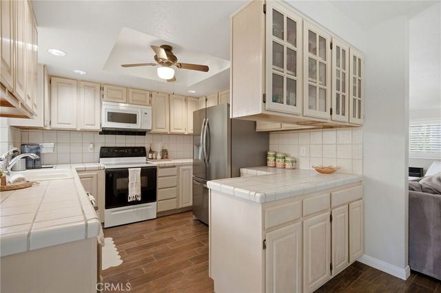 29860 Steel Head Dr, Canyon Lake, CA 92587