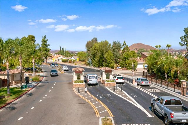 29860 Steel Head Dr, Canyon Lake, CA 92587