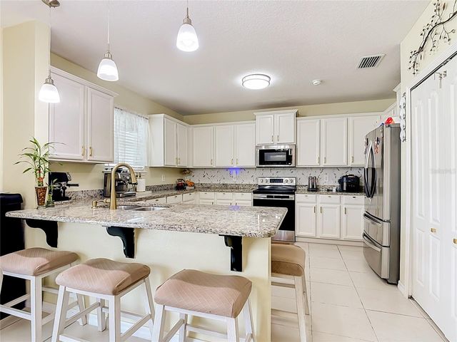 2061 NATIONS WAY, St Cloud, FL 34769