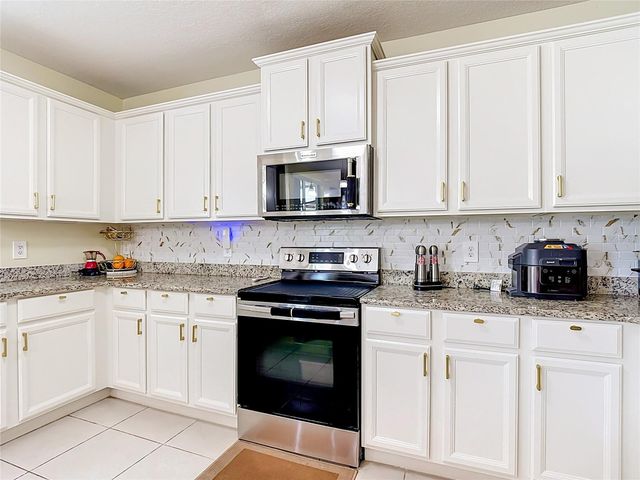 2061 NATIONS WAY, St Cloud, FL 34769