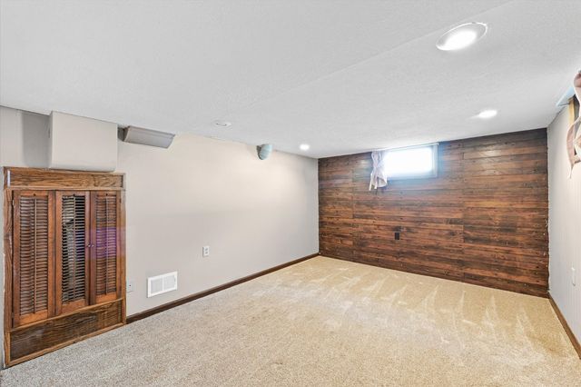 360 E Patton Street, Paxton, IL 60957