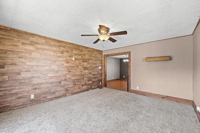 360 E Patton Street, Paxton, IL 60957