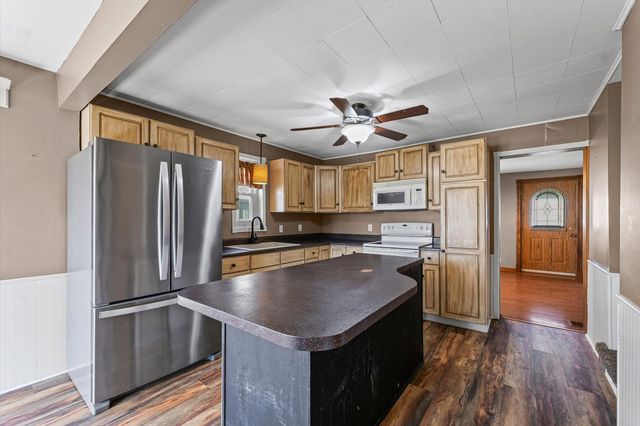 360 E Patton Street, Paxton, IL 60957