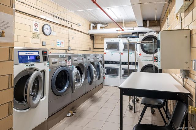 75 W 238th Street 2D, Bronx, NY 10463