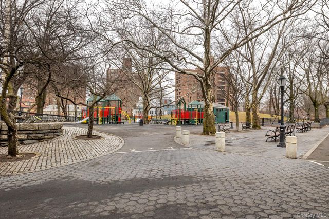 75 W 238th Street 2D, Bronx, NY 10463