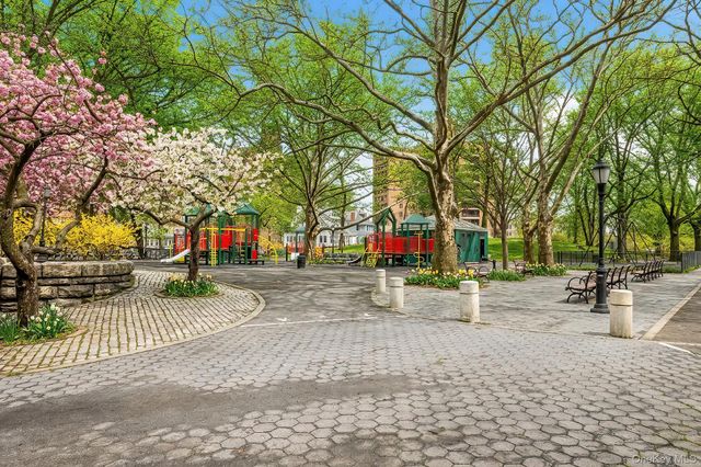 75 W 238th Street 2D, Bronx, NY 10463