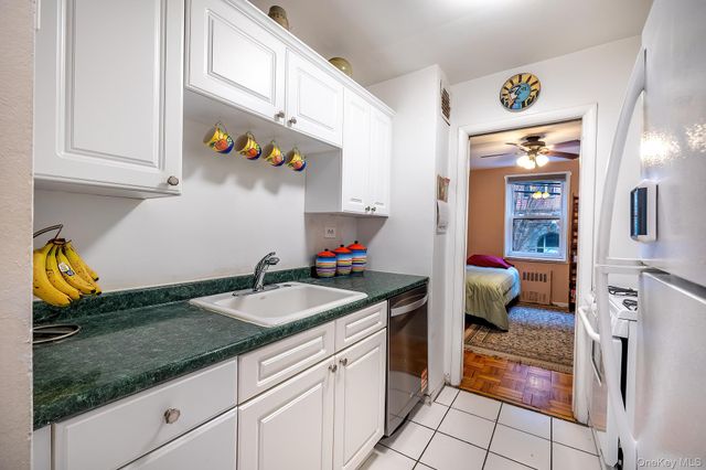 75 W 238th Street 2D, Bronx, NY 10463