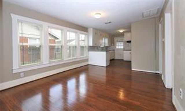 2527 Oakcliff Street, Houston, TX 77023