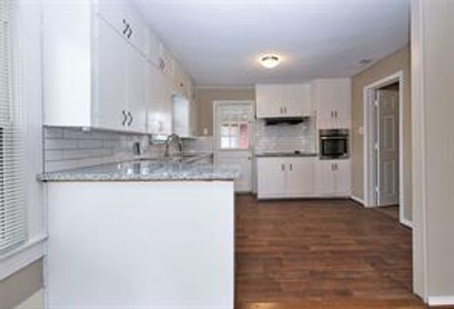 2527 Oakcliff Street, Houston, TX 77023
